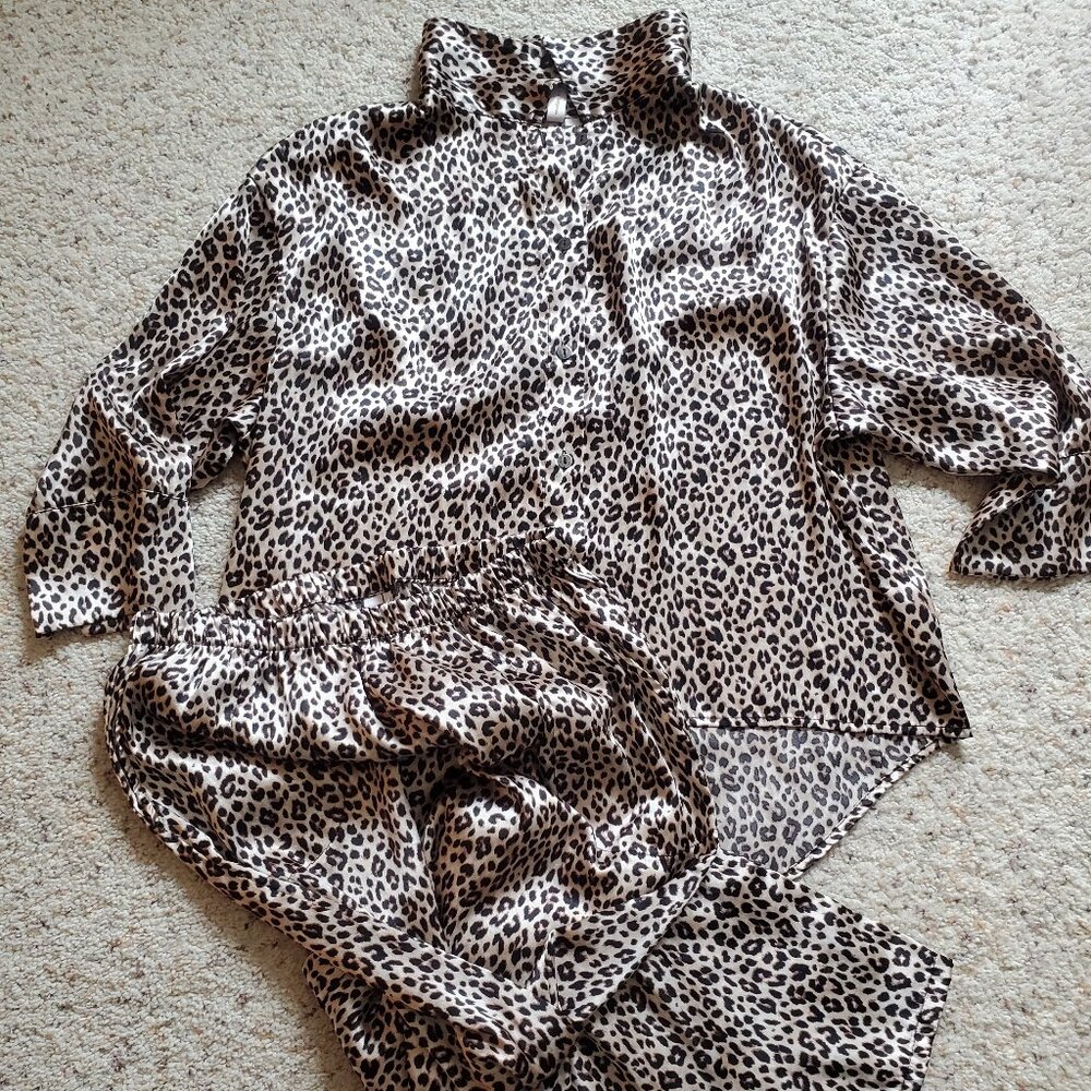 Leopard Pajama Set sz M